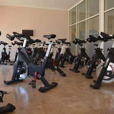 Andriake Club מלון 5*