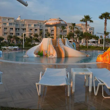 מלון Andriake Club 5*