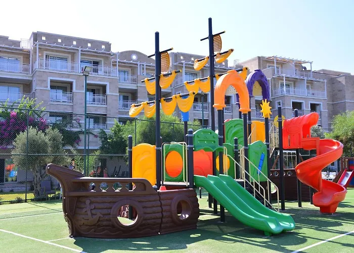 Andriake Club מלון 5*