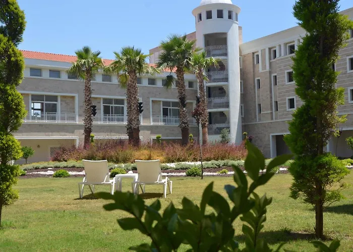 Andriake Club מלון דמרה
